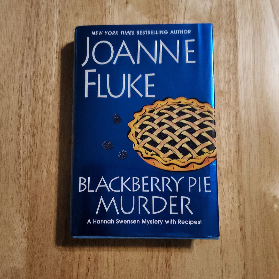 Blackberry Pie Murder by Joanne Fluke2