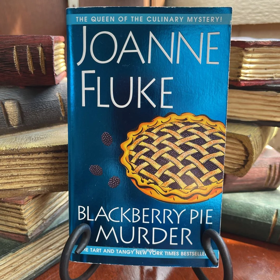 Blackberry Pie Murder by Joanne Fluke3