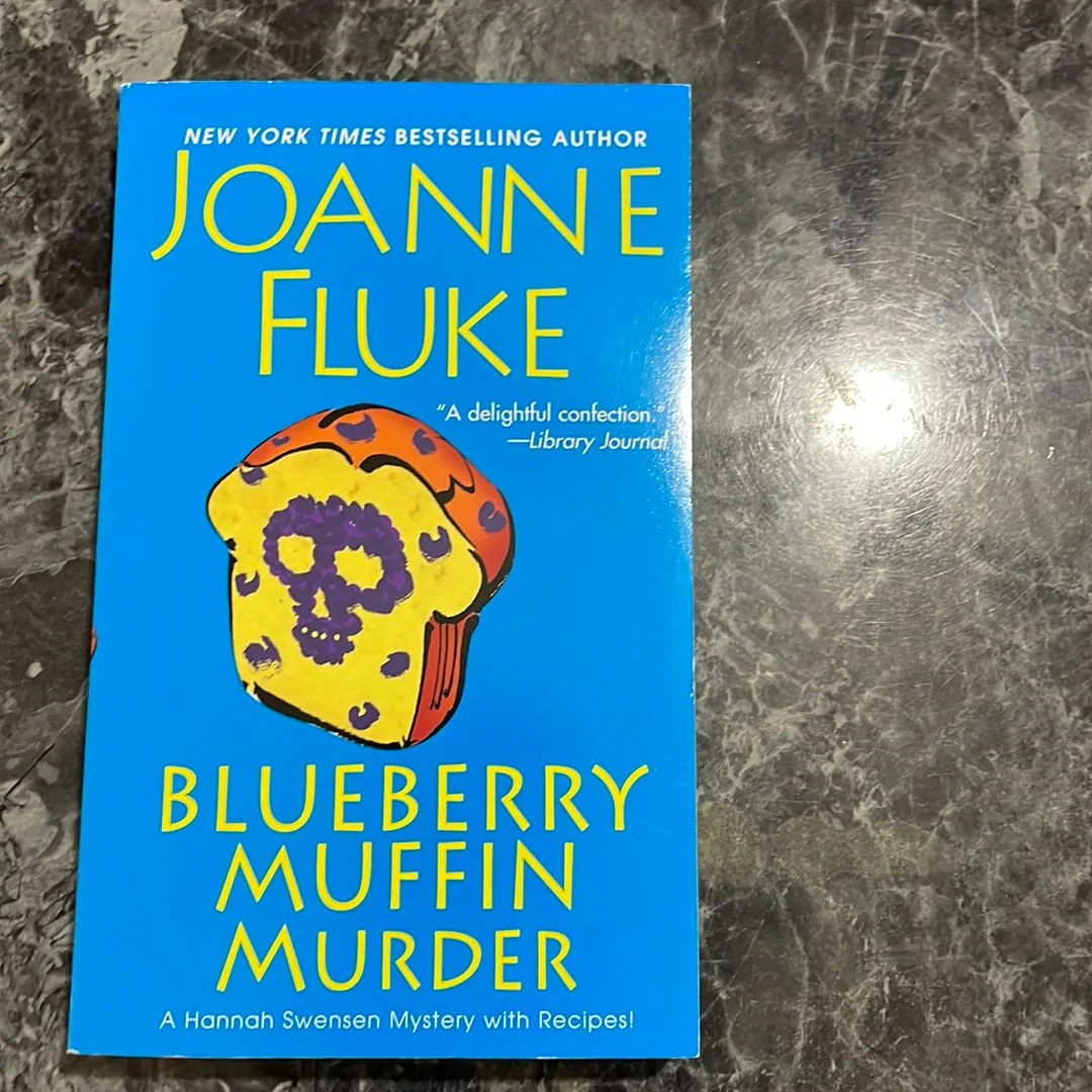 Blueberry Muffin Murder by Joanne Fluke