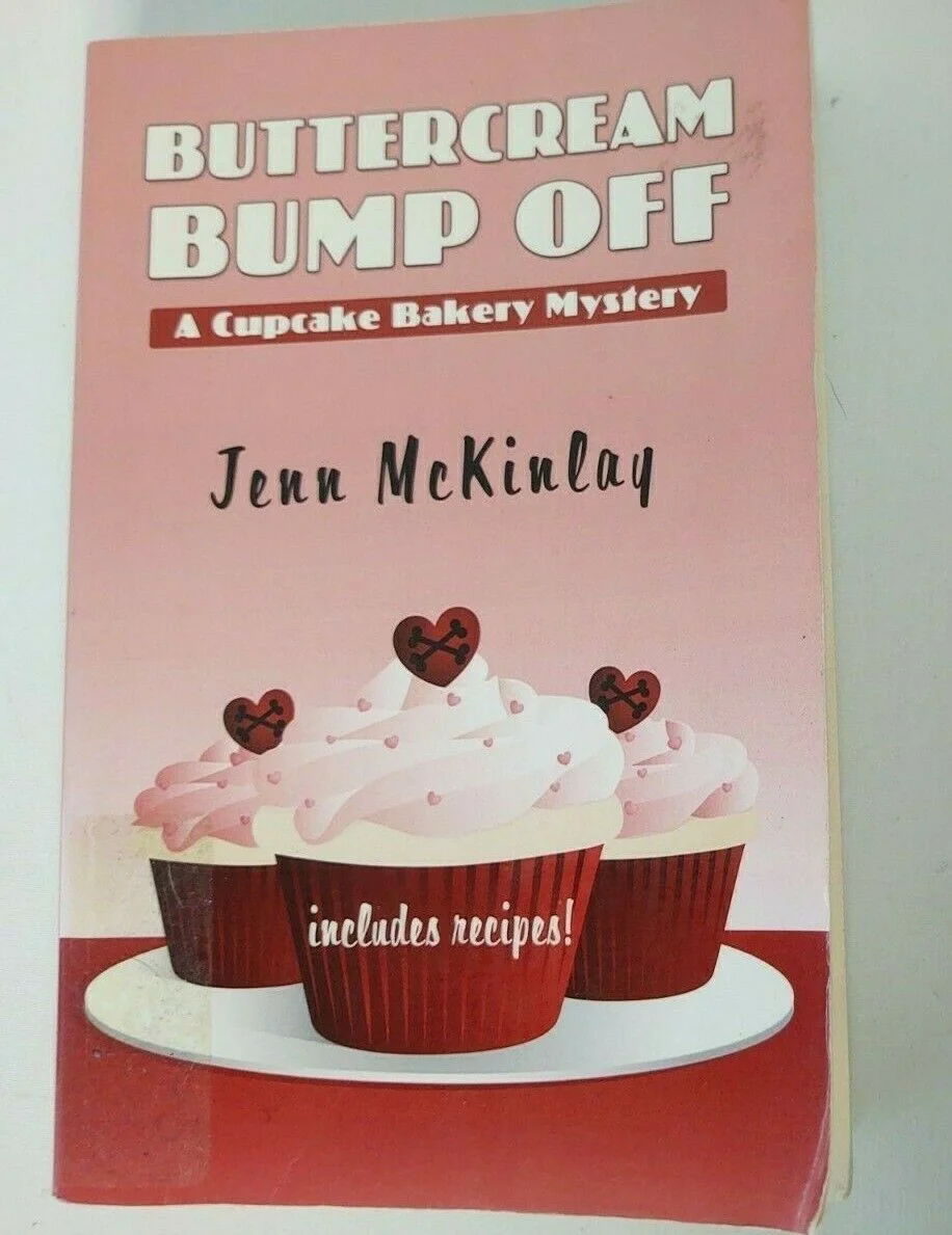 Buttercream Bump Off by Jenn McKinlay 2
